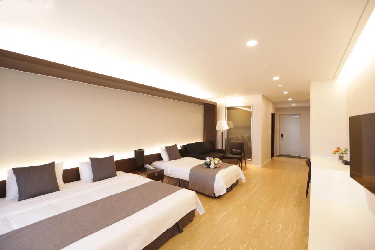 סאוגוויפו The Qube Resort Jeju מראה חיצוני תמונה