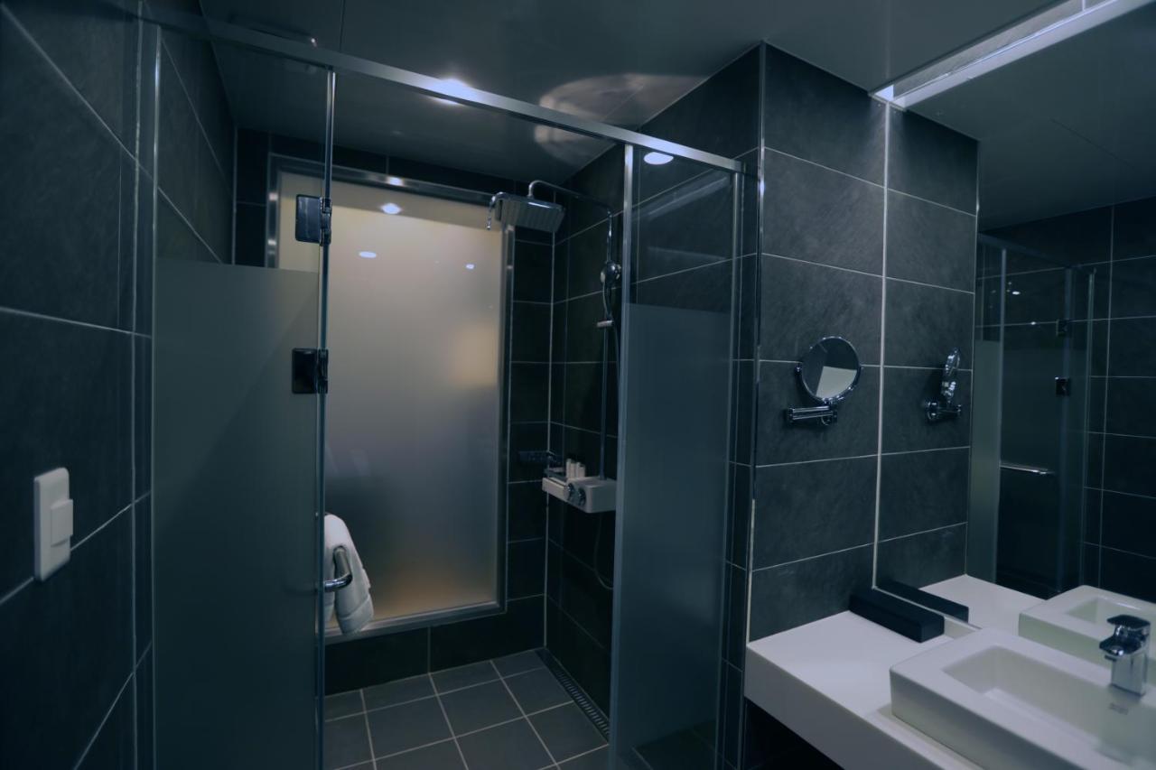 סאוגוויפו The Qube Resort Jeju מראה חיצוני תמונה