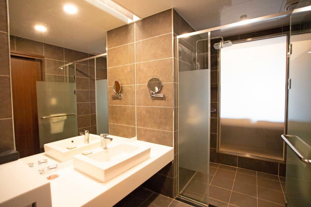 סאוגוויפו The Qube Resort Jeju מראה חיצוני תמונה
