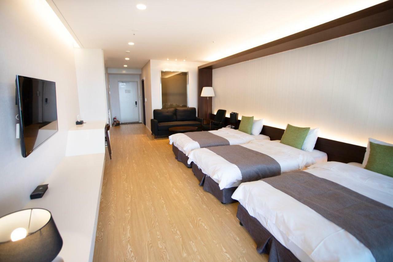 סאוגוויפו The Qube Resort Jeju מראה חיצוני תמונה