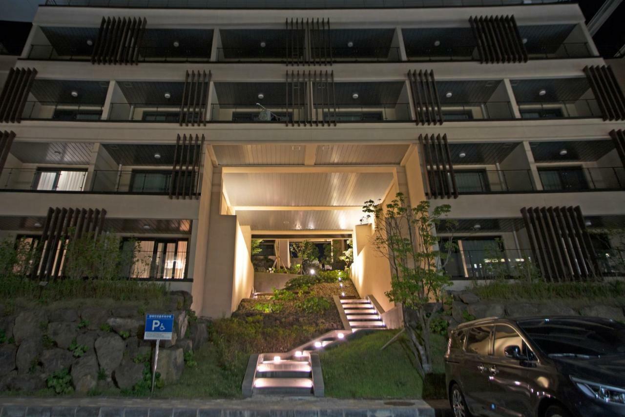 סאוגוויפו The Qube Resort Jeju מראה חיצוני תמונה